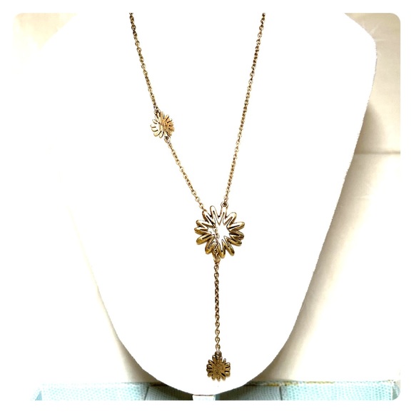Lucky Brand Jewelry - Lucky gold tone flower slip necklace